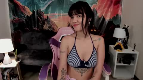 Snapshot of yunablack chatting on October 13, 2025, 3:01 pm Yuna online show from October 13, 2025, 3:01 pm