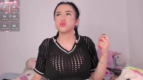 yunahott_ online show from February 10, 2026, 5:11 am