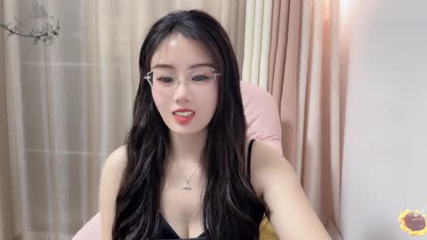 Snapshot of yuner0715 chatting on December 3, 2024, 1:32 pm YunEr online show from December 3, 2024, 1:32 pm