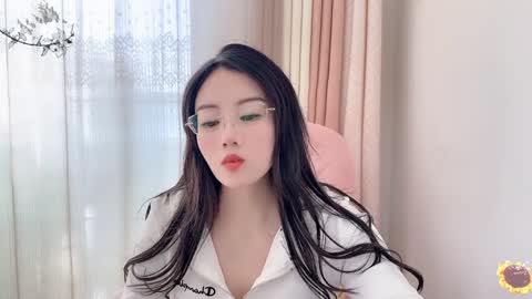 Snapshot of yuner0715 chatting on December 14, 2024, 2:56 am YunEr online show from December 14, 2024, 2:56 am