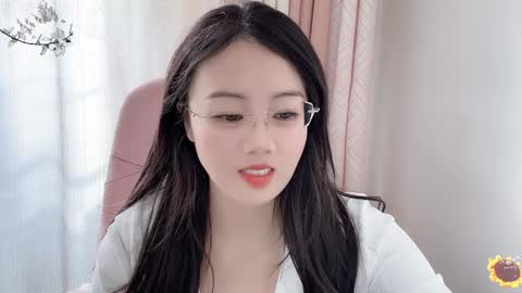 Snapshot of yuner0715 chatting on December 15, 2024, 6:29 am YunEr online show from December 15, 2024, 6:29 am