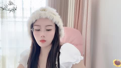 Snapshot of yuner0715 chatting on December 27, 2024, 3:31 am YunEr online show from December 27, 2024, 3:31 am