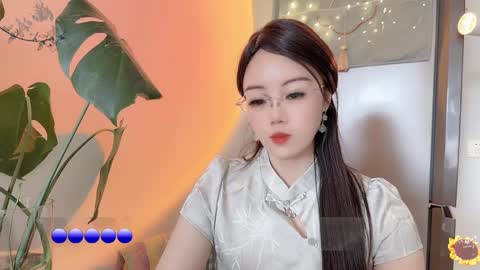 Snapshot of yuner0715 chatting on February 18, 2025, 3:31 am YunEr online show from February 18, 2025, 3:31 am