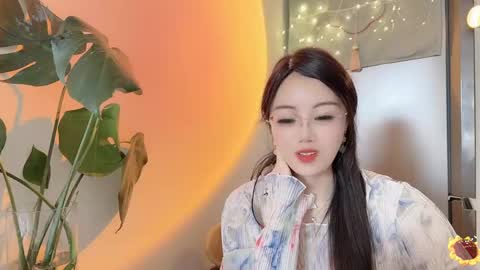 Snapshot of yuner0715 chatting on February 18, 2025, 6:37 am YunEr online show from February 18, 2025, 6:37 am