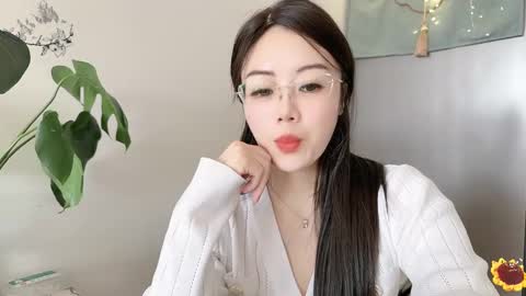 Snapshot of yuner0715 chatting on February 27, 2025, 4:31 am YunEr online show from February 27, 2025, 4:31 am