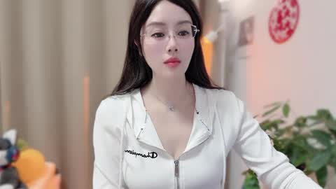 Snapshot of yuner0715 chatting on February 7, 2026, 3:38 pm YunEr online show from February 7, 2026, 3:38 pm