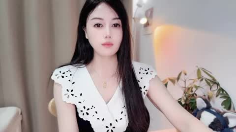 YunEr online show from May 4, 2026, 2:57 pm