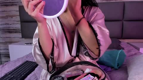 Snapshot of yungelitamor_ chatting on December 4, 2024, 3:59 am ELITA online show from December 4, 2024, 3:59 am