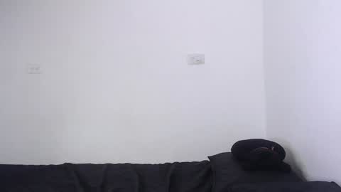 Snapshot of yungelitamor_ chatting on January 10, 2025, 7:46 am ELITA online show from January 10, 2025, 7:46 am