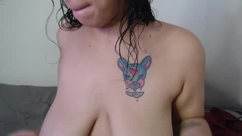 Snapshot of yungelitamor_ chatting on January 14, 2025, 5:08 am ELITA online show from January 14, 2025, 5:08 am