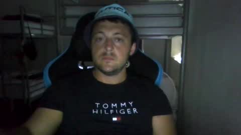 yungnfullofrum online show from December 21, 2024, 7:03 am