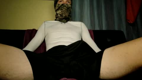 yungnhung_420 online show from July 2, 2026, 6:19 am