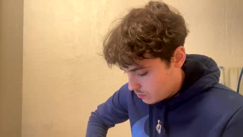 yungstudbev online show from December 7, 2024, 12:19 am