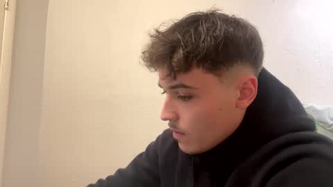 yungstudbev online show from December 14, 2024, 11:34 pm