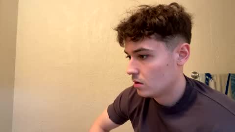 yungstudbev online show from December 18, 2024, 7:08 pm