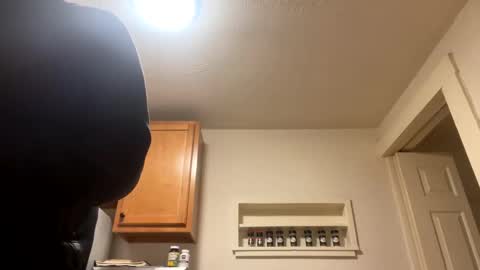 yungstudbev online show from January 28, 2025, 3:36 am