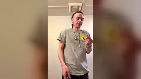 yungstudbev online show from February 28, 2026, 10:49 am