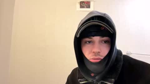 yungstudbev online show from March 20, 2026, 2:44 pm