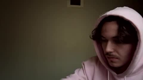 yungstudbev online show from April 5, 2026, 2:47 pm