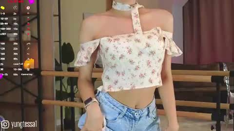 Snapshot of yungtessa chatting on July 10, 2026, 6:54 pm Tessa online show from July 10, 2026, 6:54 pm