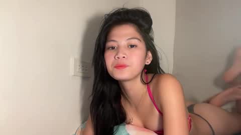 Snapshot of yuri_kai chatting on October 15, 2025, 2:11 am yuri online show from October 15, 2025, 2:11 am