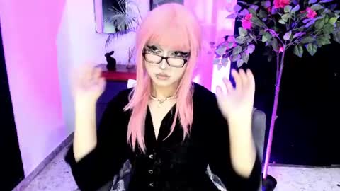 Snapshot of yuri_kay chatting on June 9, 2026, 9:37 pm Yuri Kay online show from June 9, 2026, 9:37 pm