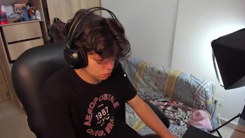 yurii_moody online show from October 31, 2025, 3:13 pm