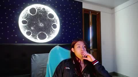 YUYIS online show from February 1, 2026, 11:53 am