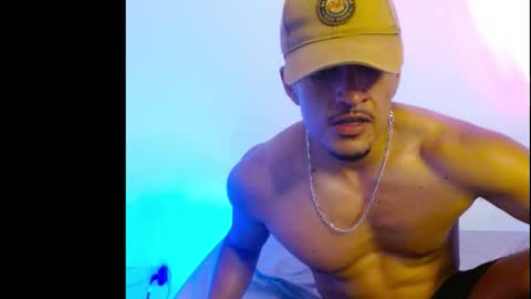 Snapshot of yvan_latin chatting on November 1, 2025, 3:52 am yvan_latin online show from November 1, 2025, 3:52 am