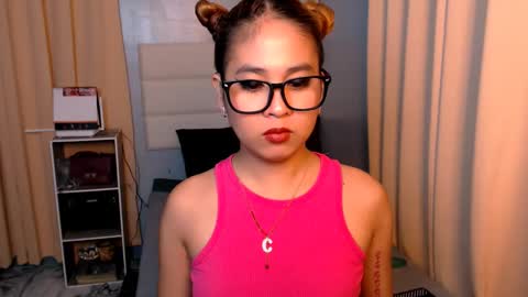 Snapshot of yvannasilva18 chatting on February 26, 2025, 12:36 pm jai online show from February 26, 2025, 12:36 pm