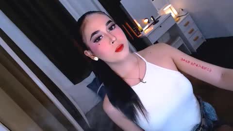 Snapshot of yvannasilva18 chatting on September 12, 2025, 10:48 am jai online show from September 12, 2025, 10:48 am