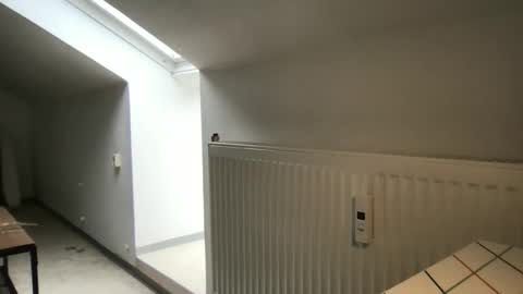 yvesbunnny online show from April 1, 2026, 8:37 am