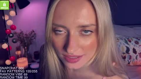 The Queen Bitch of the United Kingdom online show from April 10, 2026, 5:56 am