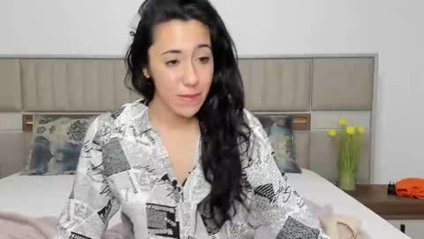 Snapshot of yvonnebabe chatting on December 5, 2024, 11:38 am yvonnebabe online show from December 5, 2024, 11:38 am