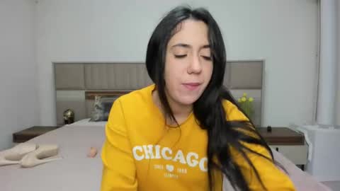 Snapshot of yvonnebabe chatting on December 27, 2024, 6:35 am yvonnebabe online show from December 27, 2024, 6:35 am