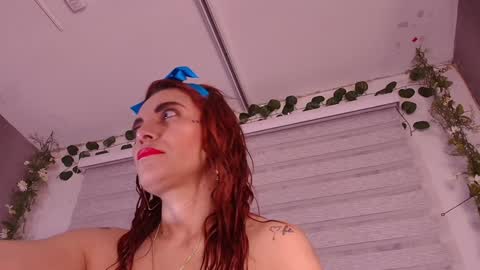 Snapshot of z_zoe_ chatting on January 10, 2025, 2:57 am Zoe online show from January 10, 2025, 2:57 am