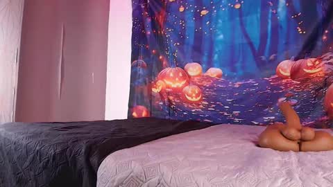 Zoe  online show from October 12, 2025, 3:05 am