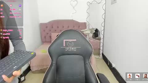 Snapshot of zaafira_tay chatting on July 28, 2026, 6:20 pm zaafira_tay online show from July 28, 2026, 6:20 pm