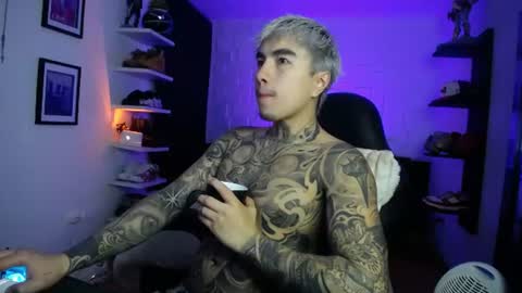zac_muller1 online show from June 12, 2026, 5:06 am