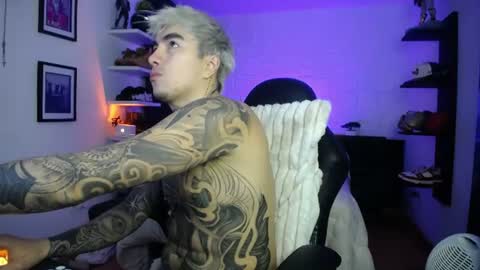 zac_muller1 online show from June 14, 2026, 3:08 am