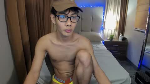 Snapshot of zack212003 chatting on September 21, 2025, 9:05 pm zack212003 online show from September 21, 2025, 9:05 pm