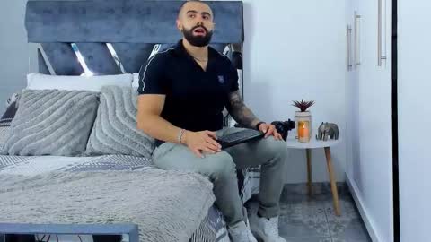 Richard online show from November 24, 2025, 3:01 pm