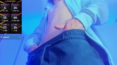 Snapshot of zackcum_ chatting on February 26, 2025, 5:20 am for you Zack online show from February 26, 2025, 5:20 am