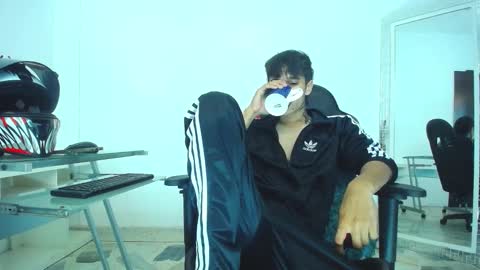 zack online show from December 24, 2024, 9:11 pm