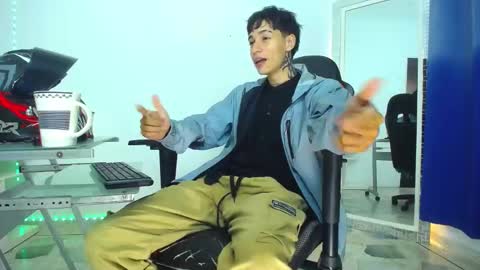 zack online show from December 30, 2024, 11:17 pm