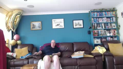 Snapshot of zacsmithuk chatting on May 22, 2026, 9:59 am Zac Smitj online show from May 22, 2026, 9:59 am
