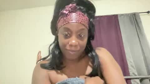 ZadaRaye online show from December 9, 2024, 2:34 am