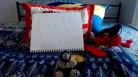 Snapshot of zaddyslilslutbucket chatting on November 16, 2025, 3:50 pm zaddyslilslutbucket online show from November 16, 2025, 3:50 pm