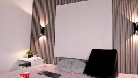 zafira online show from January 10, 2026, 3:47 pm