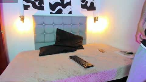 zafira and zyo online show from February 8, 2025, 3:30 am